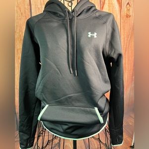 UNDERARMOUR Storm Black w Teal Trim size Large. EUC, like New.